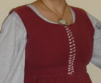 Italian gown lacing
